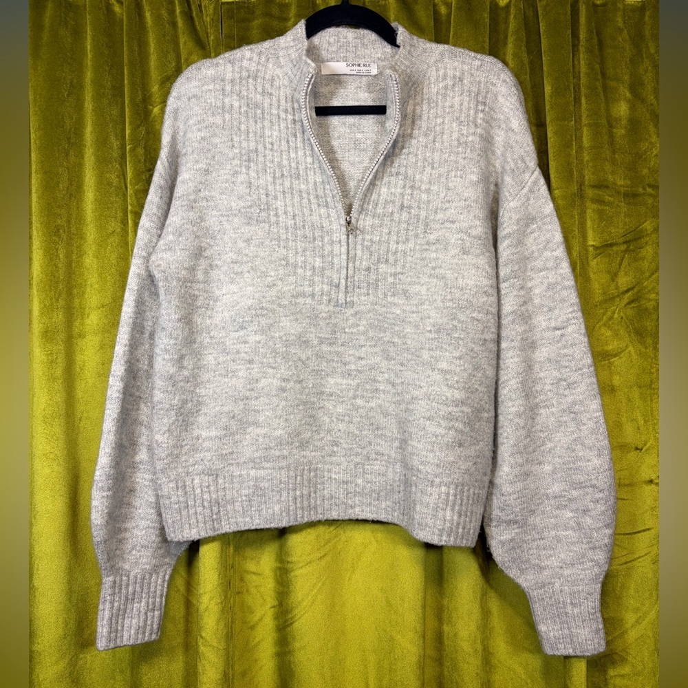 Rue Sophie Light Grey Ribbed Half Zip Mock Neck Sweater. Size Small Retail $248